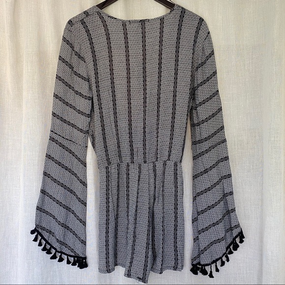 Romeo & Juliet Couture Boutique Romper - Picture 3 of 5